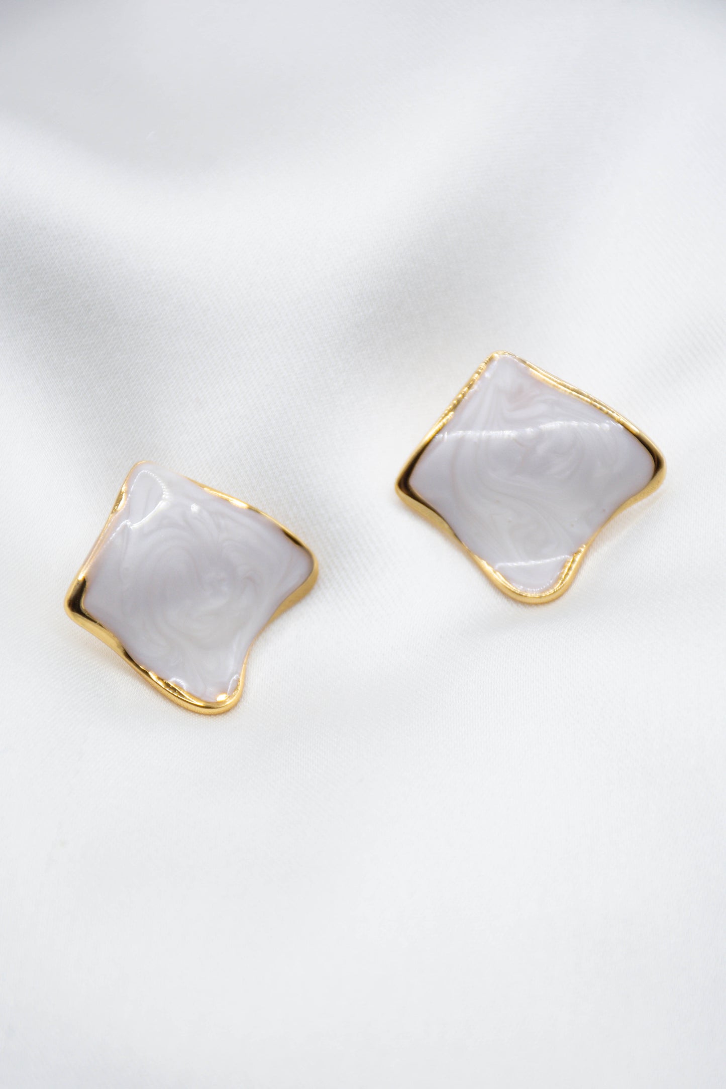 FROSTINE EARRINGS