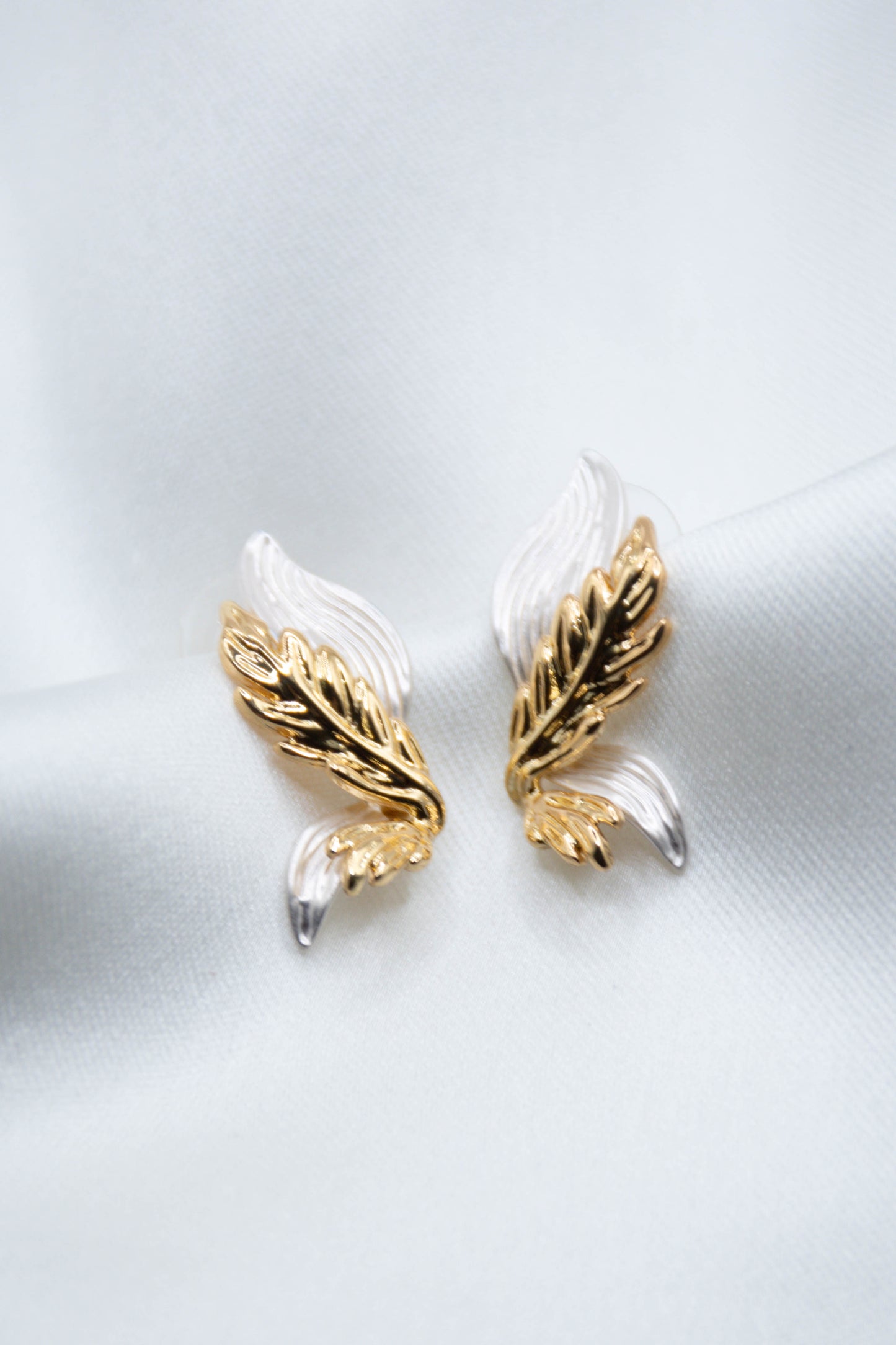 EOS EARRINGS