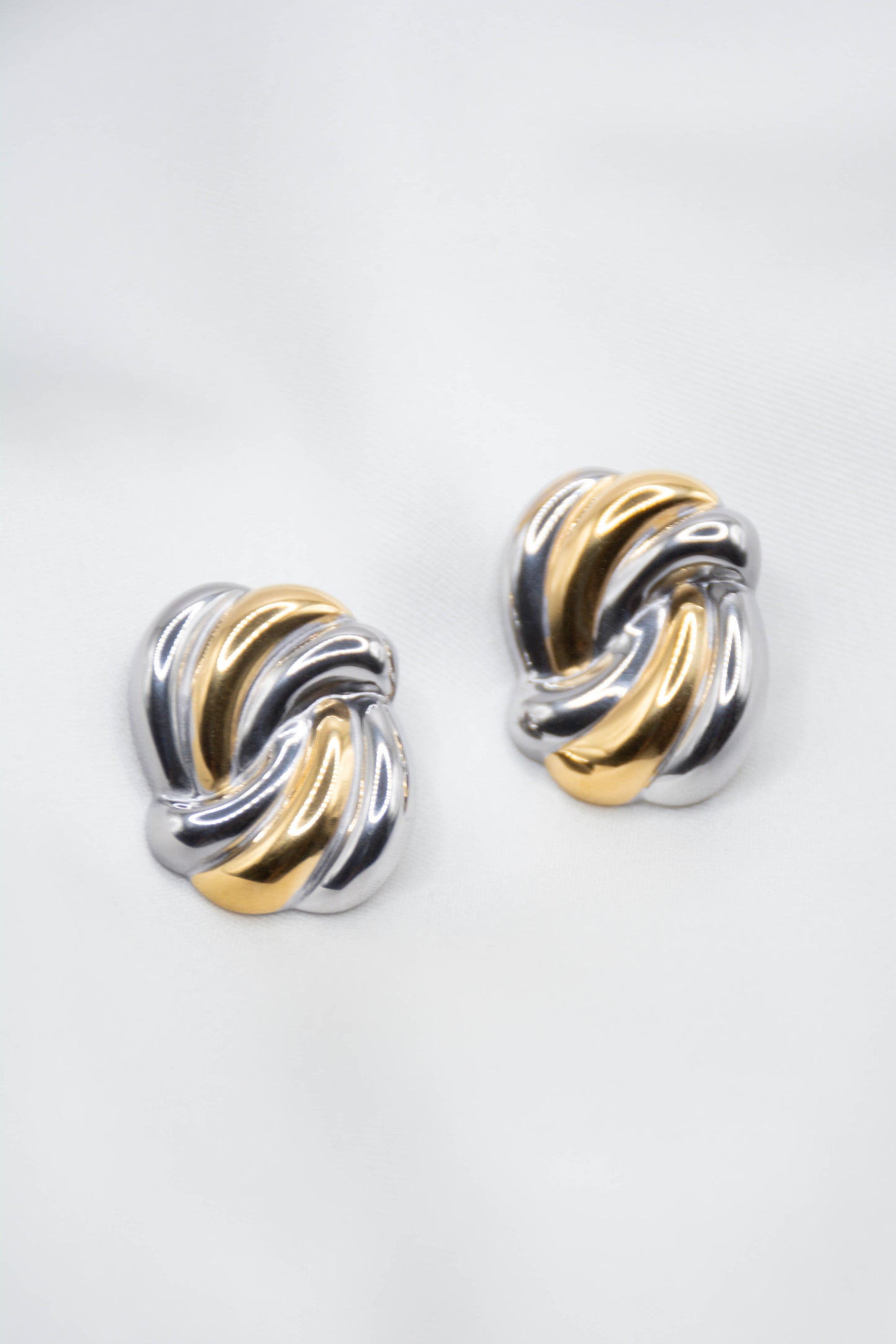 NYRA EARRINGS