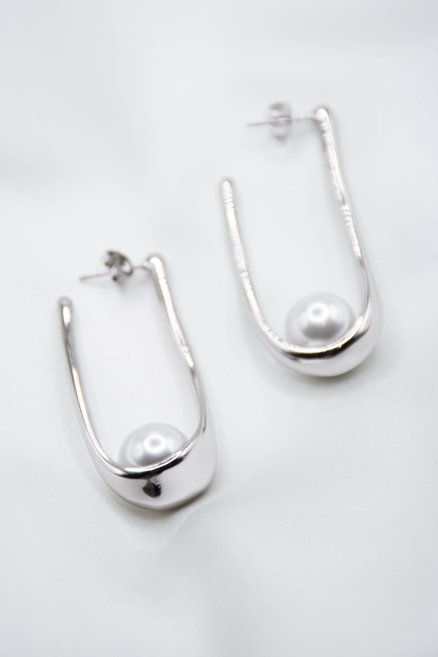 ELARA EARRINGS