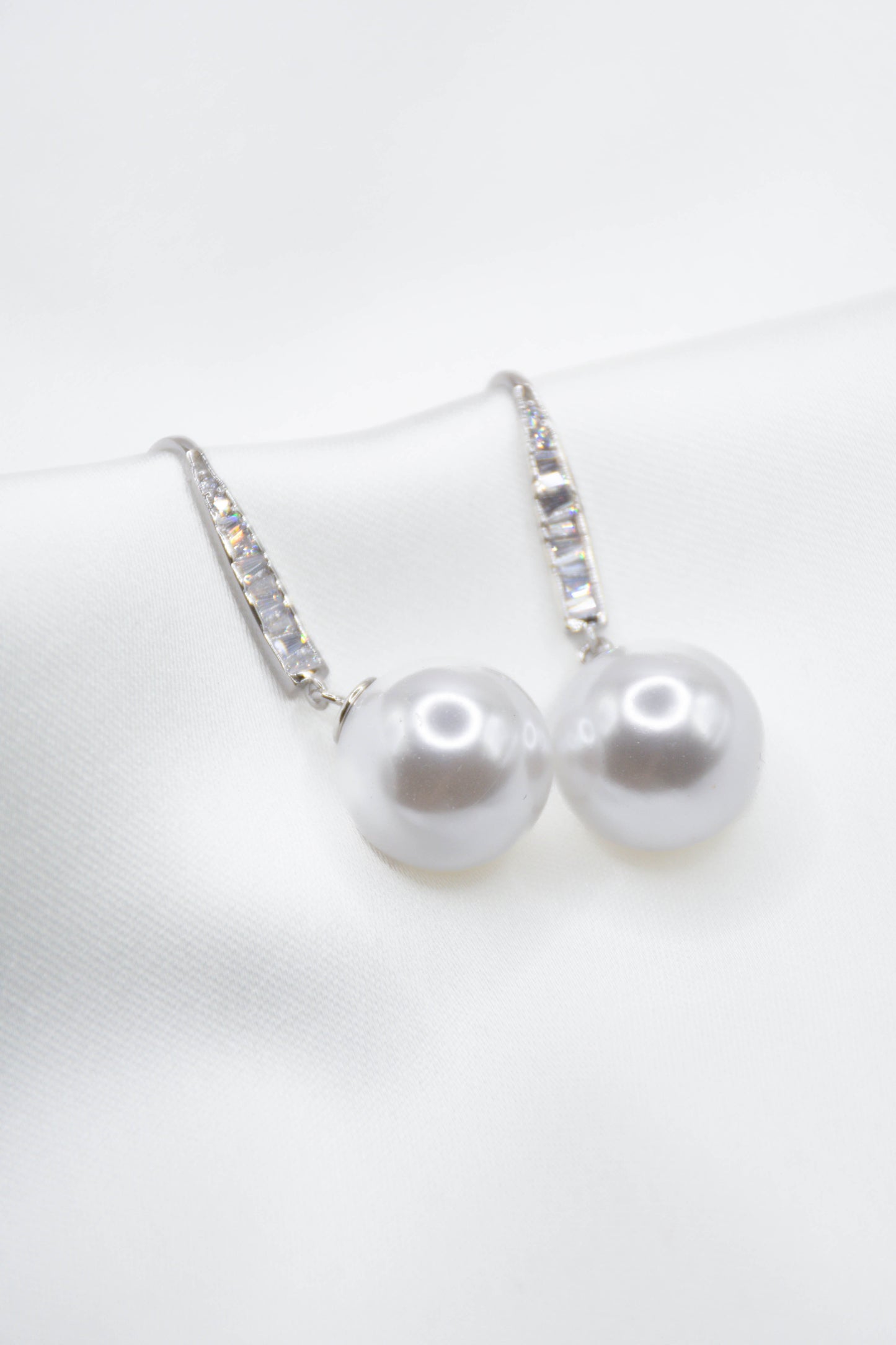 LUMIRA EARRINGS