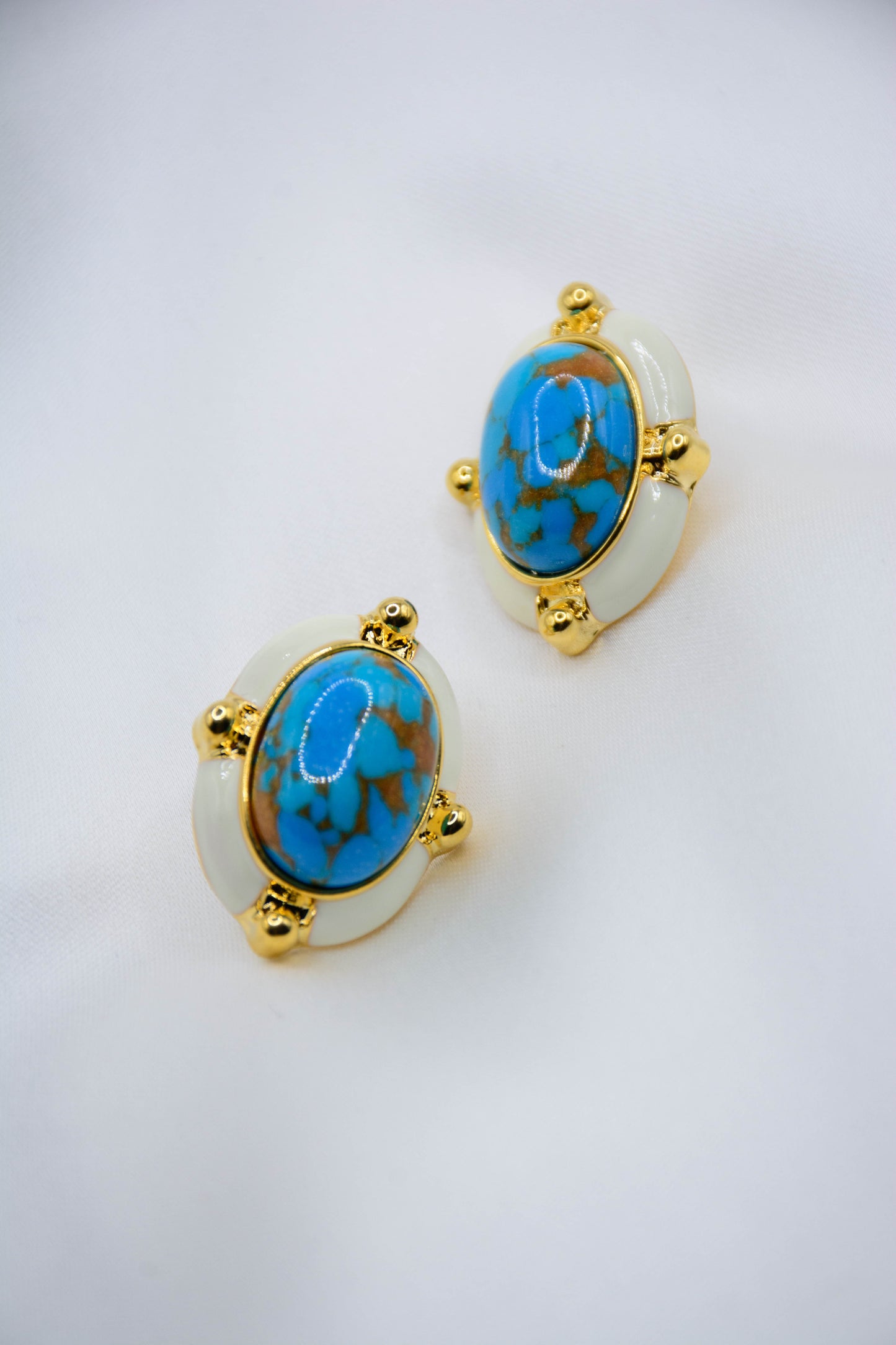 VICTORIA EARRING