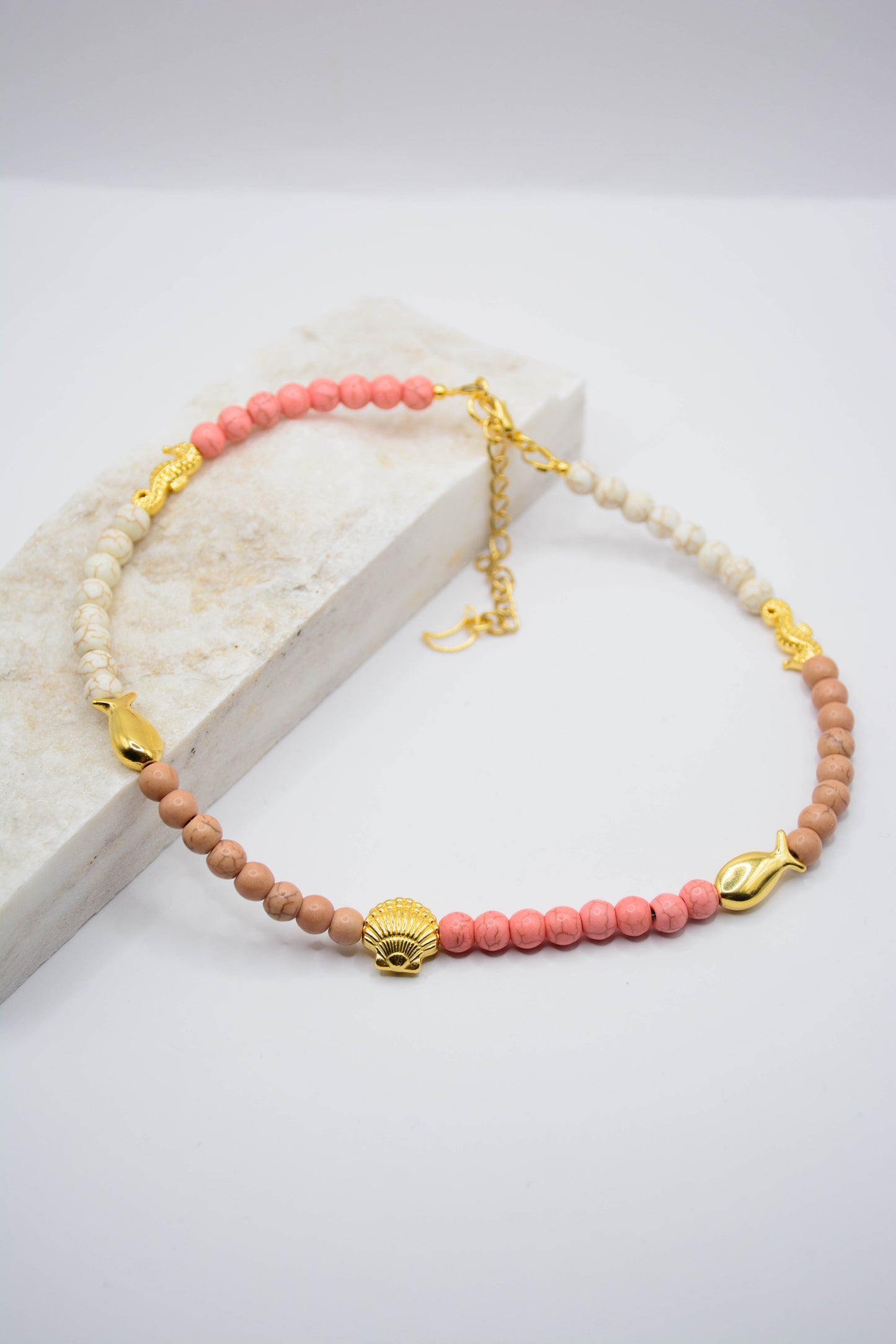 EVIA NECKLACE