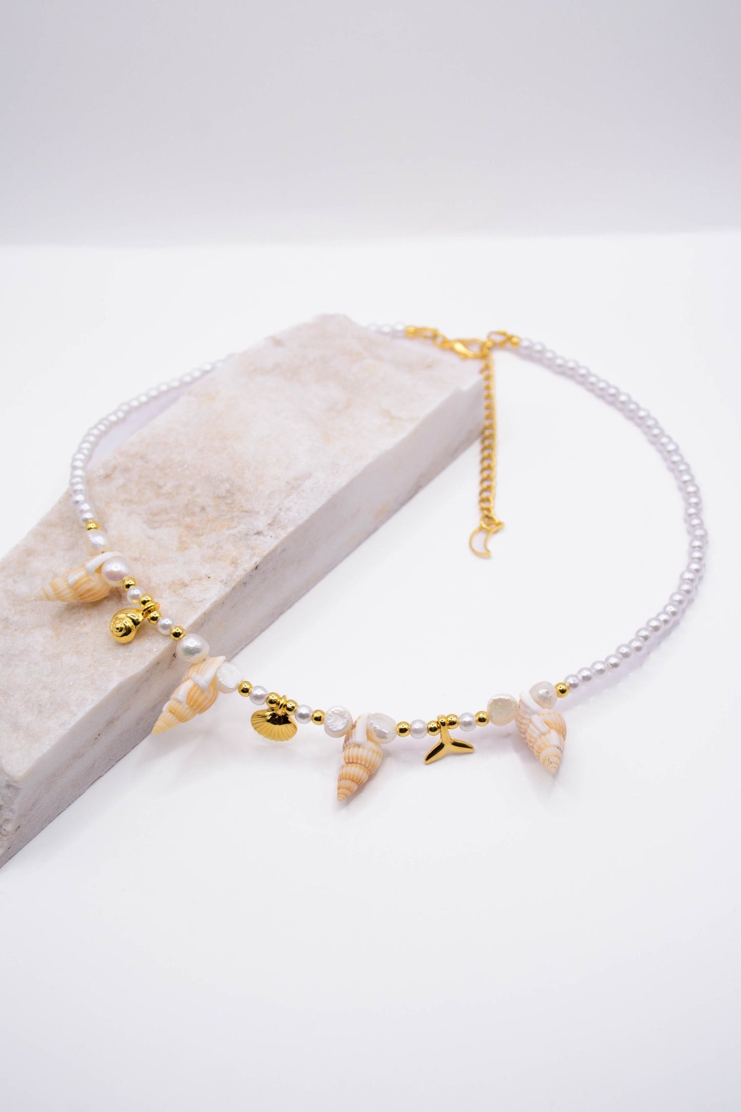 ANDROS NECKLACE