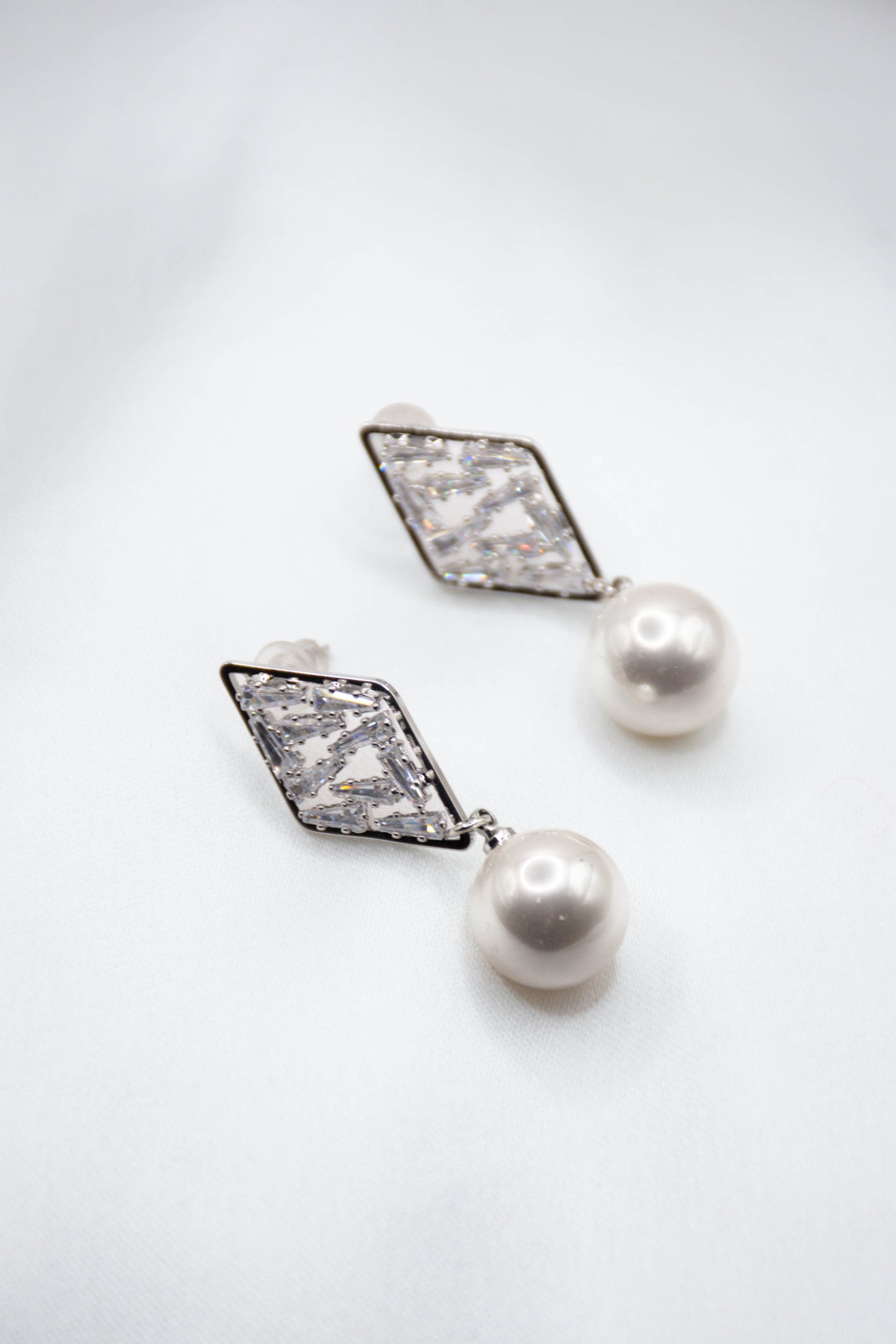 VICTORIA EARRINGS