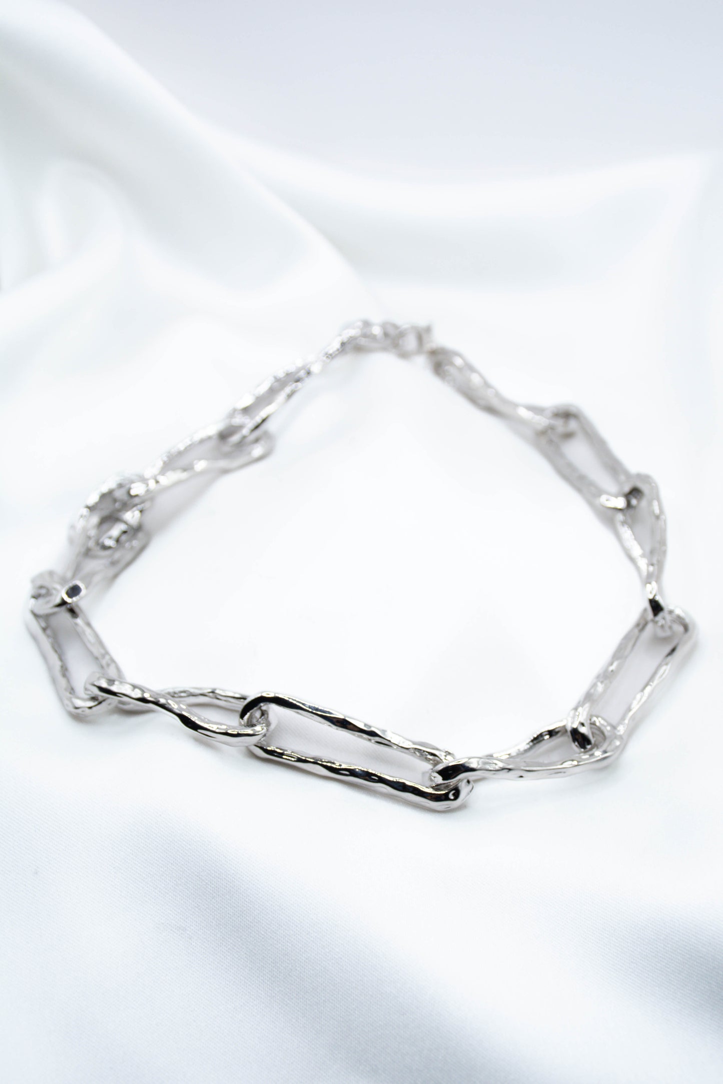 CARLA NECKLACE
