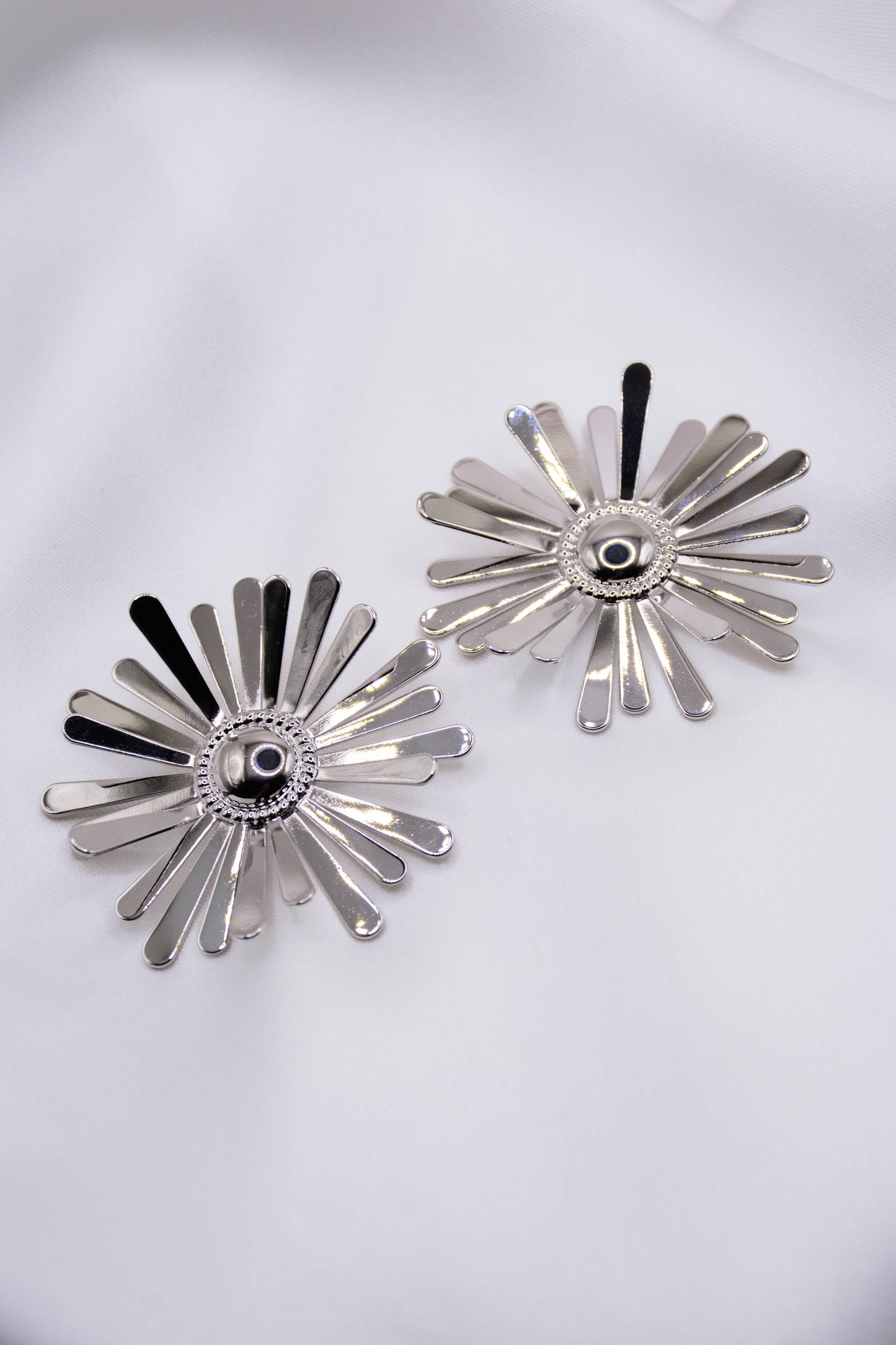 PHI PHI EARRING