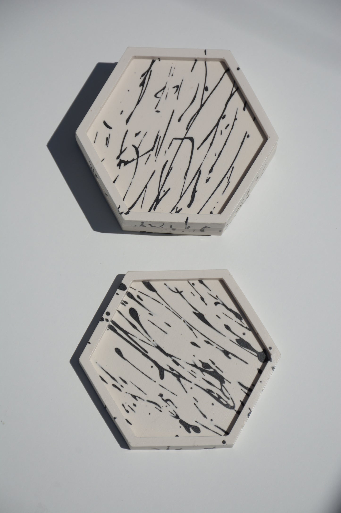 COASTER SET LINES
