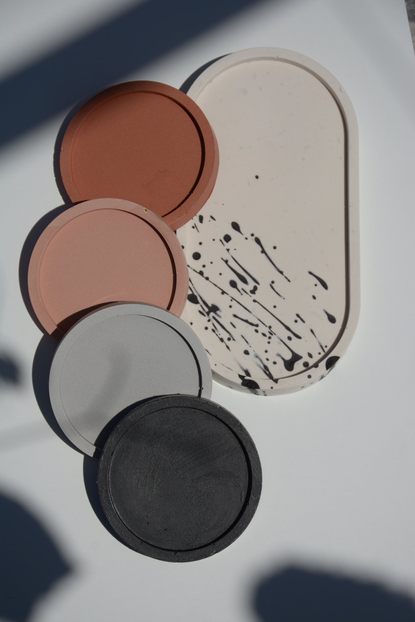 OVAL TRAY & SMALL COASTER SET