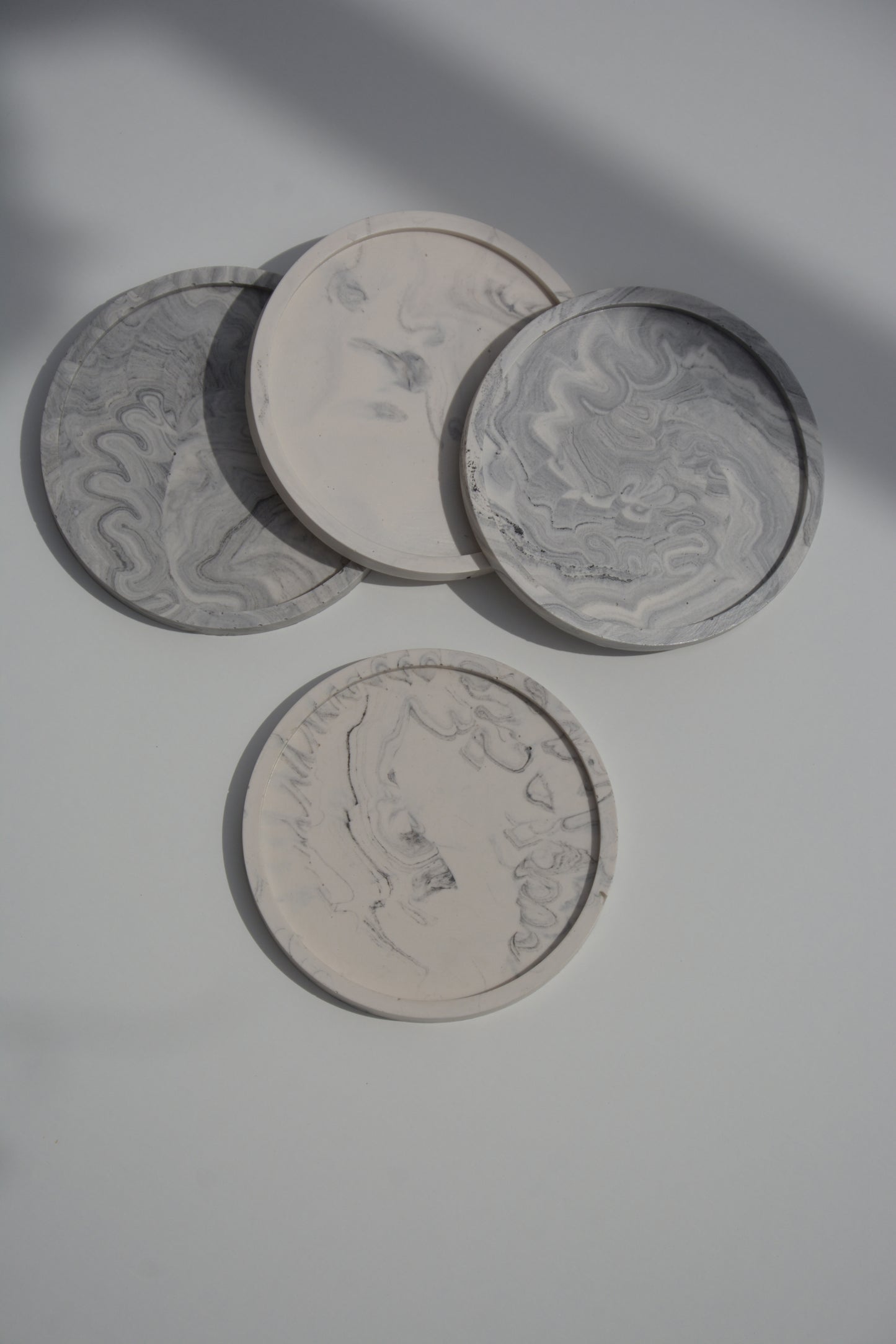 ROUND MARBLE SET