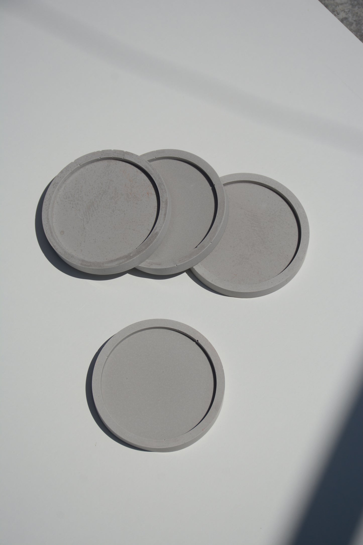 SMALL ROUND SET