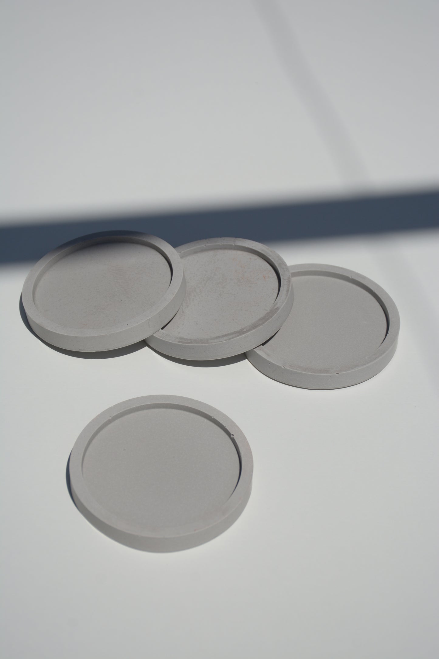 SMALL ROUND SET