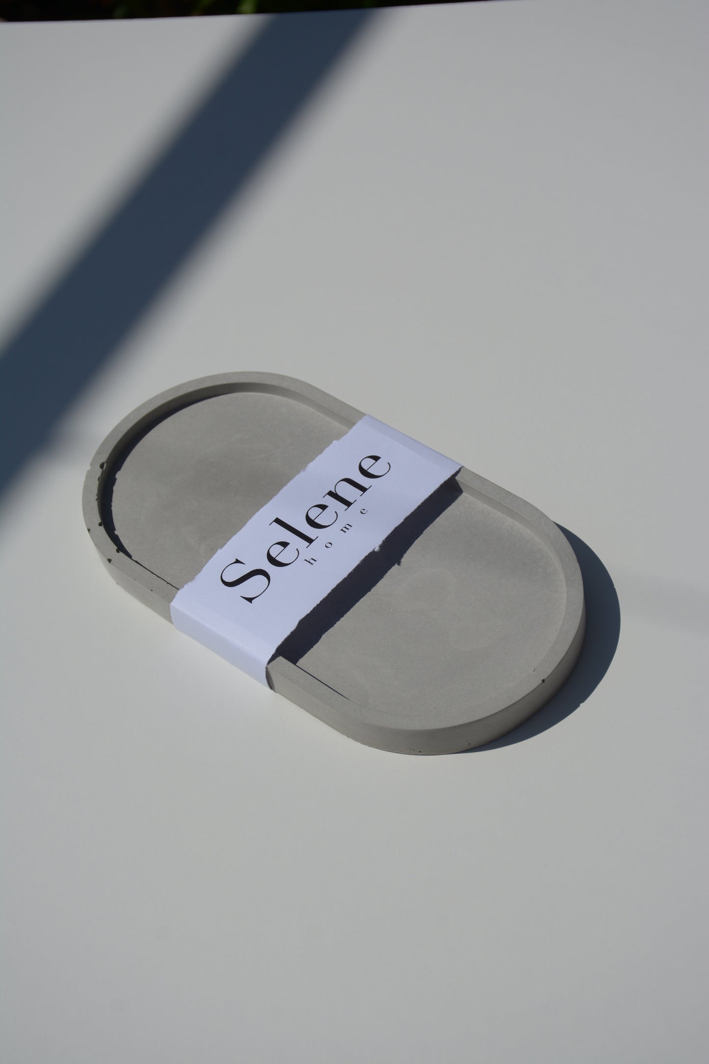 OVAL CONCRETE TRAY